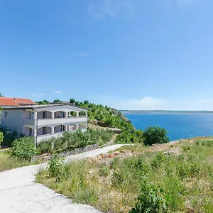 Mira , Starigrad Paklenica Chorwacja